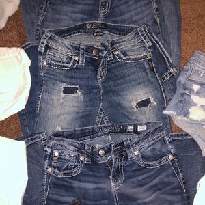 I am selling girls/women's clothing!!!